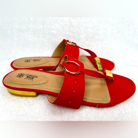 Avon, Cushion Walk red with gold hardware sandals - Picture 2 of 4